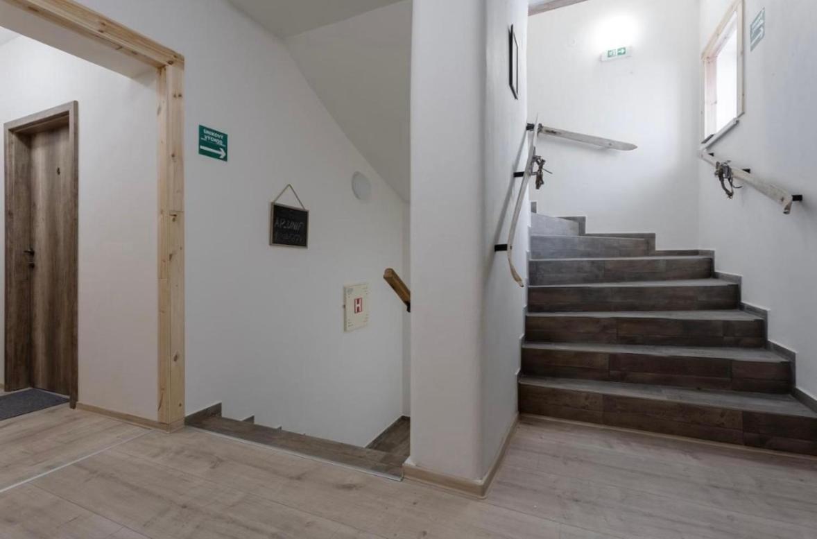 Number 5 Vlevo Dole Appartement Rokytnice nad Jizerou Buitenkant foto